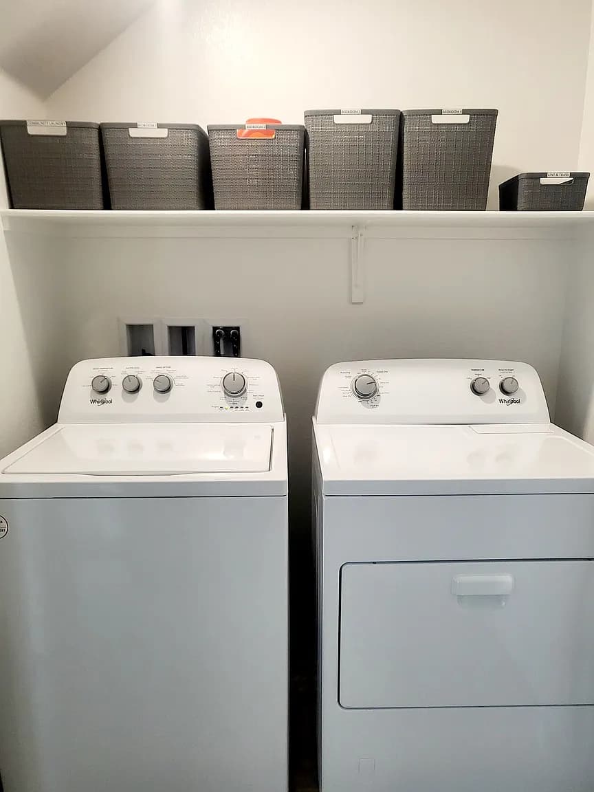 Outdoor or community context at 901 Almandine Pl — listing photo